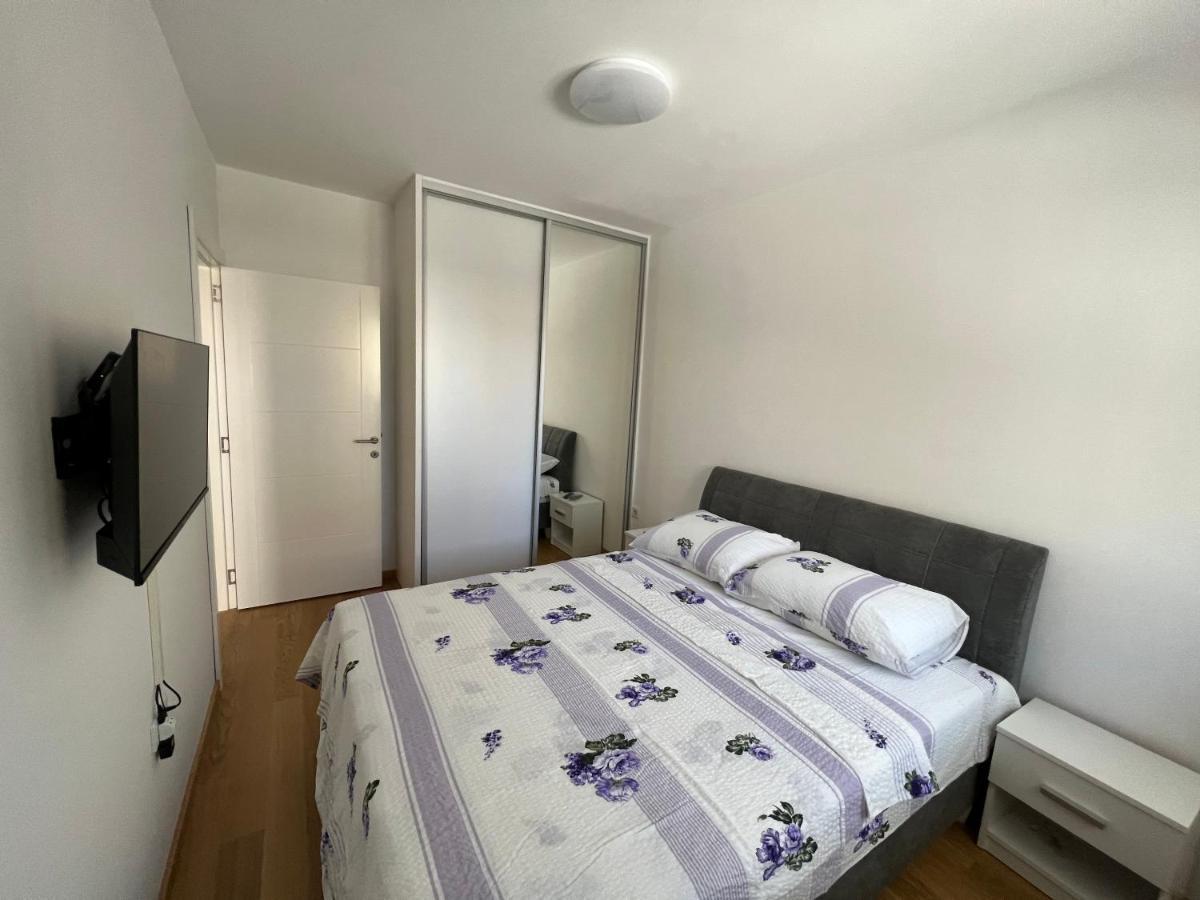Apartamento Stan Na Dan Viktor-Lukavica SJJ Exterior foto