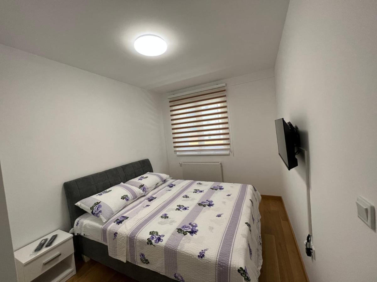 Apartamento Stan Na Dan Viktor-Lukavica SJJ Exterior foto