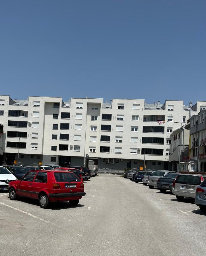 Apartamento Stan Na Dan Viktor-Lukavica SJJ Exterior foto